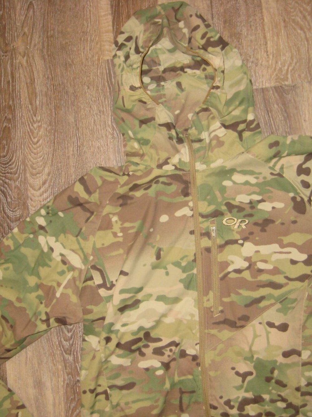 Outdoor Research Multicam Camo Hooded Softshell Jacket **Rare** - Picture 2 of 8